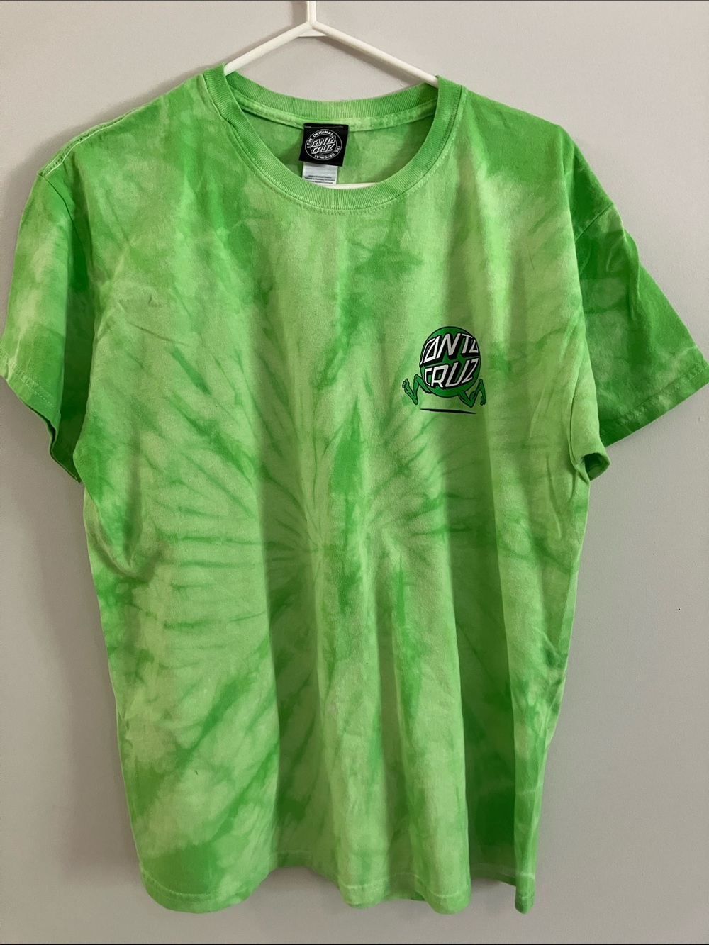 Santa Cruz Skateboards Neon Lime Tie-Dye Kids Short Sleeve Tee.
Large